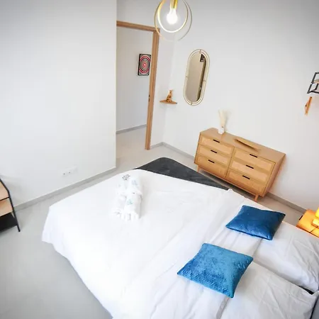 Giulietta - Spacious Terrace - By Tgb Apartment Pietrosella