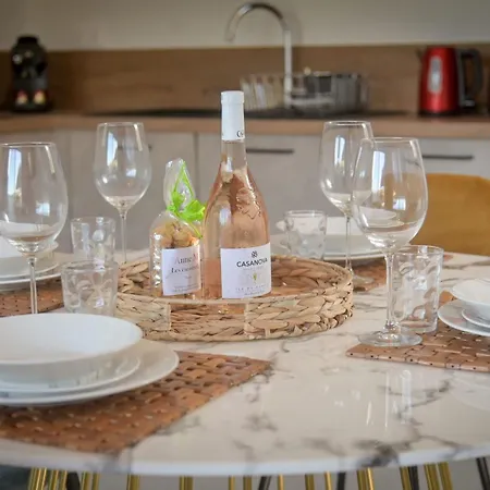 Giulietta - Spacious Terrace - By Tgb דירה *