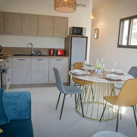 Giulietta - Spacious Terrace - By Tgb * Pietrosella