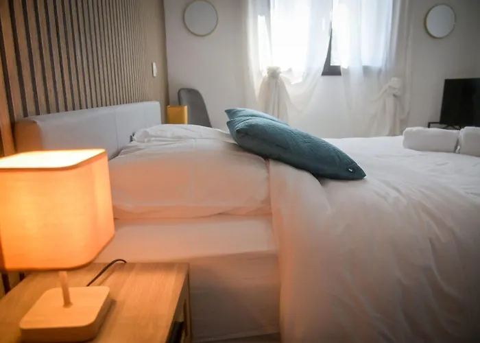 Giulietta - Spacious Terrace - By Tgb